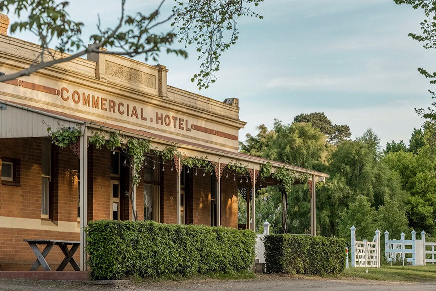 Commercial Hotel - Kingston 